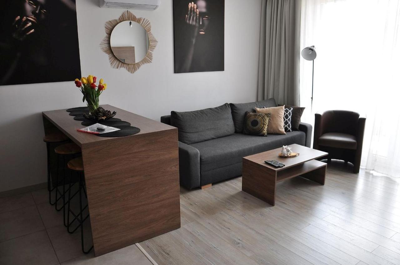 Q Apart Grand - Klimatyzowane 3 Pokojowe Apartamenty Przy Manufakturze Z Garazem Gratis, Fv Łódź Exteriör bild