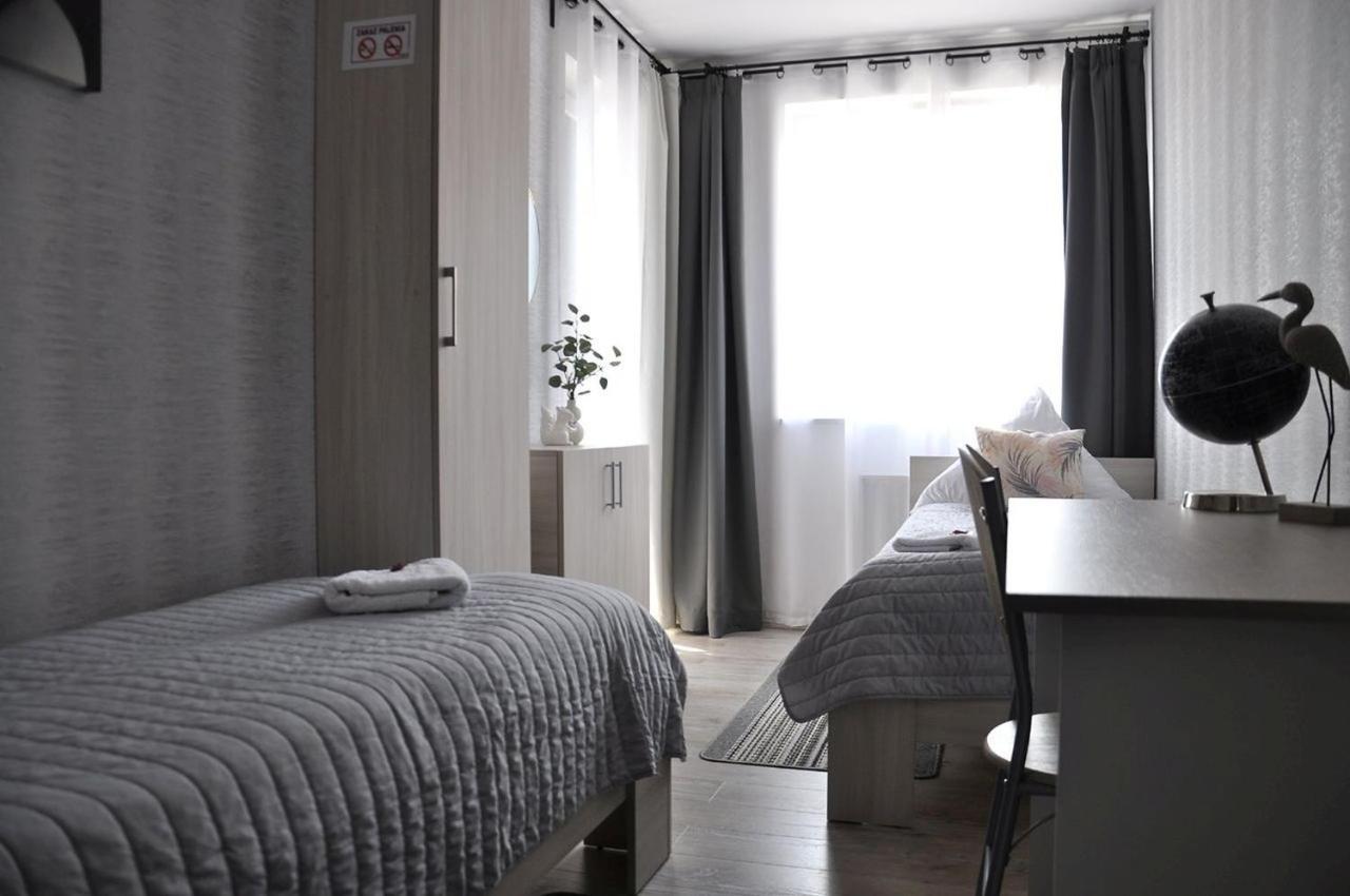 Q Apart Grand - Klimatyzowane 3 Pokojowe Apartamenty Przy Manufakturze Z Garazem Gratis, Fv Łódź Exteriör bild