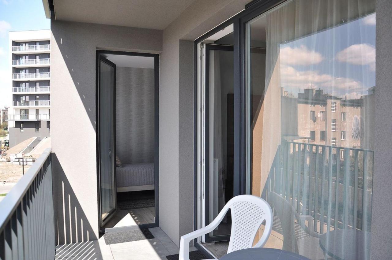 Q Apart Grand - Klimatyzowane 3 Pokojowe Apartamenty Przy Manufakturze Z Garazem Gratis, Fv Łódź Exteriör bild