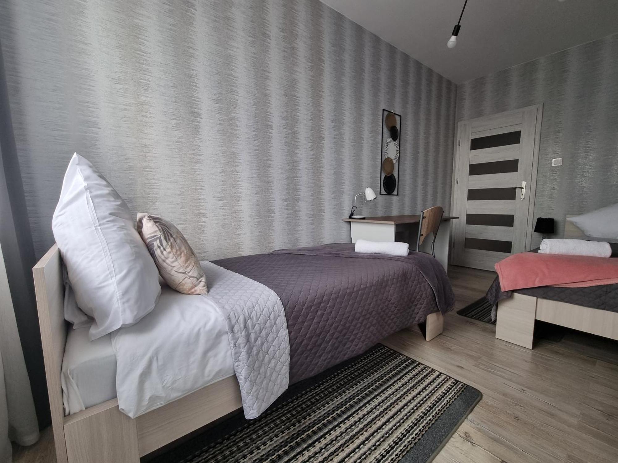 Q Apart Grand - Klimatyzowane 3 Pokojowe Apartamenty Przy Manufakturze Z Garazem Gratis, Fv Łódź Exteriör bild