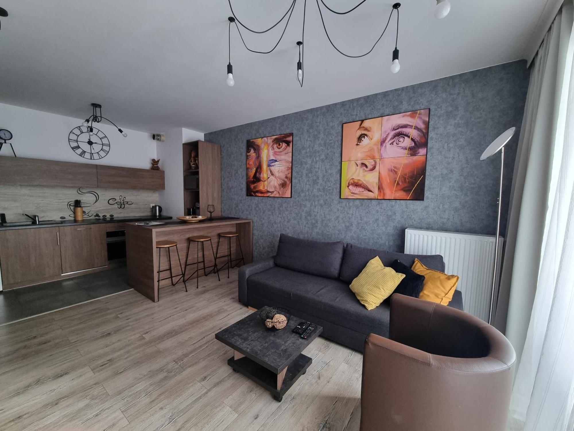 Q Apart Grand - Klimatyzowane 3 Pokojowe Apartamenty Przy Manufakturze Z Garazem Gratis, Fv Łódź Exteriör bild