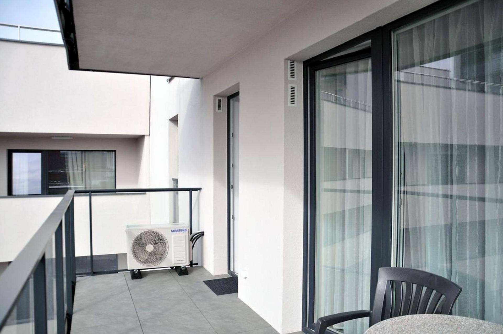 Q Apart Grand - Klimatyzowane 3 Pokojowe Apartamenty Przy Manufakturze Z Garazem Gratis, Fv Łódź Exteriör bild
