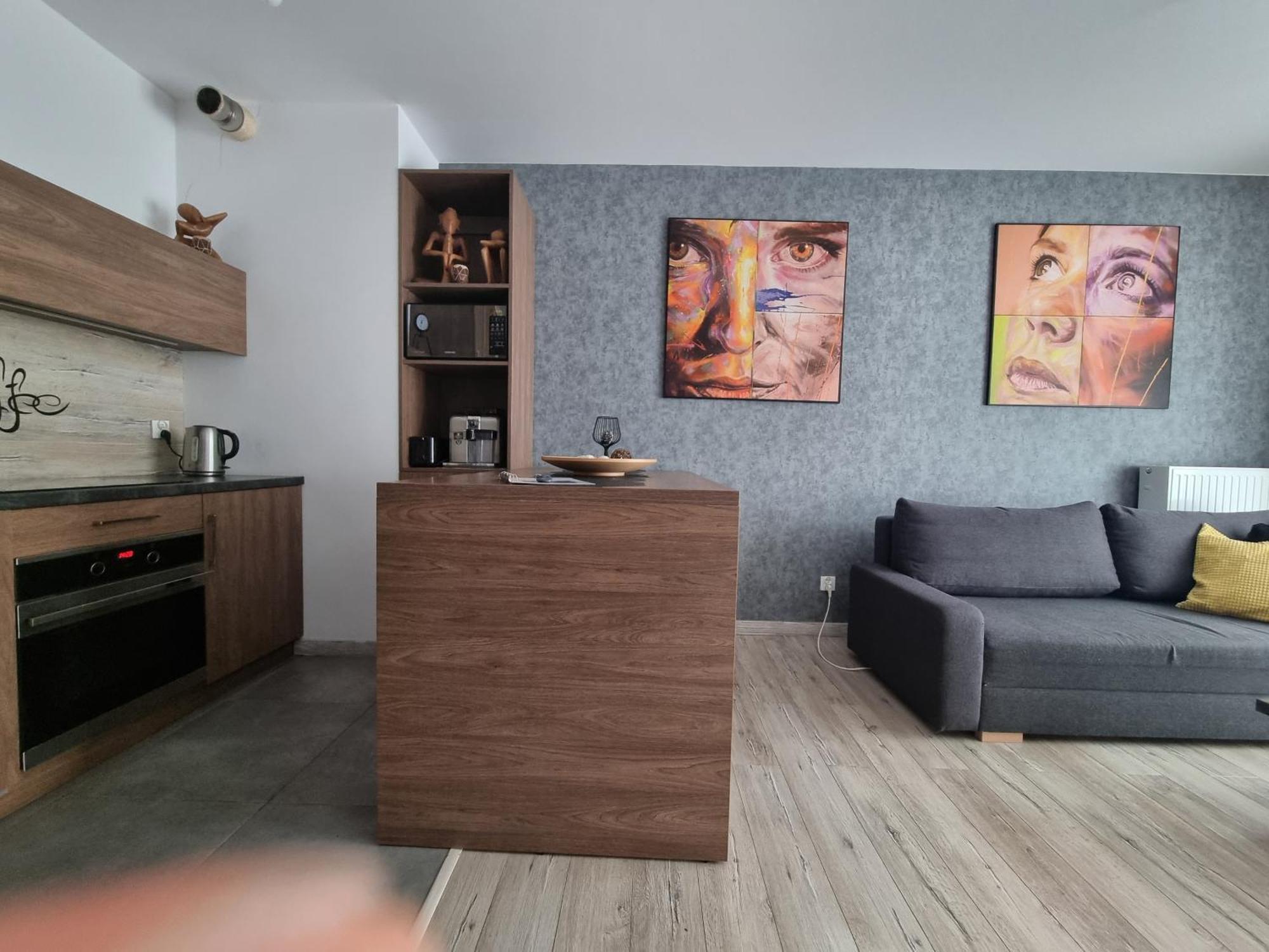 Q Apart Grand - Klimatyzowane 3 Pokojowe Apartamenty Przy Manufakturze Z Garazem Gratis, Fv Łódź Exteriör bild